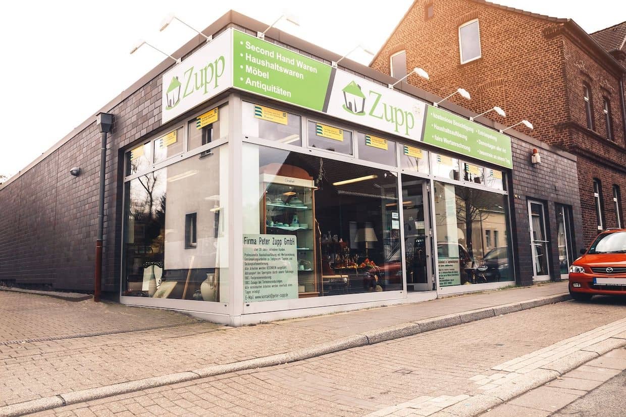 Ladenfront der Second-Hand-Laden der Peter Zupp GmbH